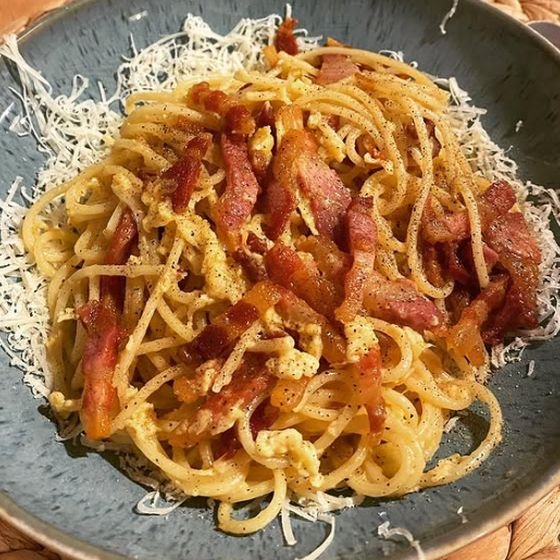 Spaghetti a la carbonara